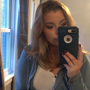 Meet your Posher, Liz